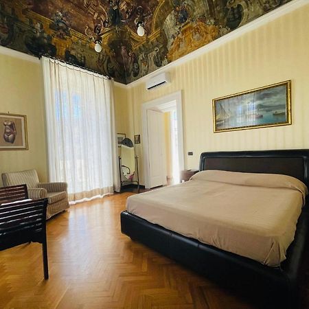 Appartamento Sul Teatro San Carlo Naples Extérieur photo