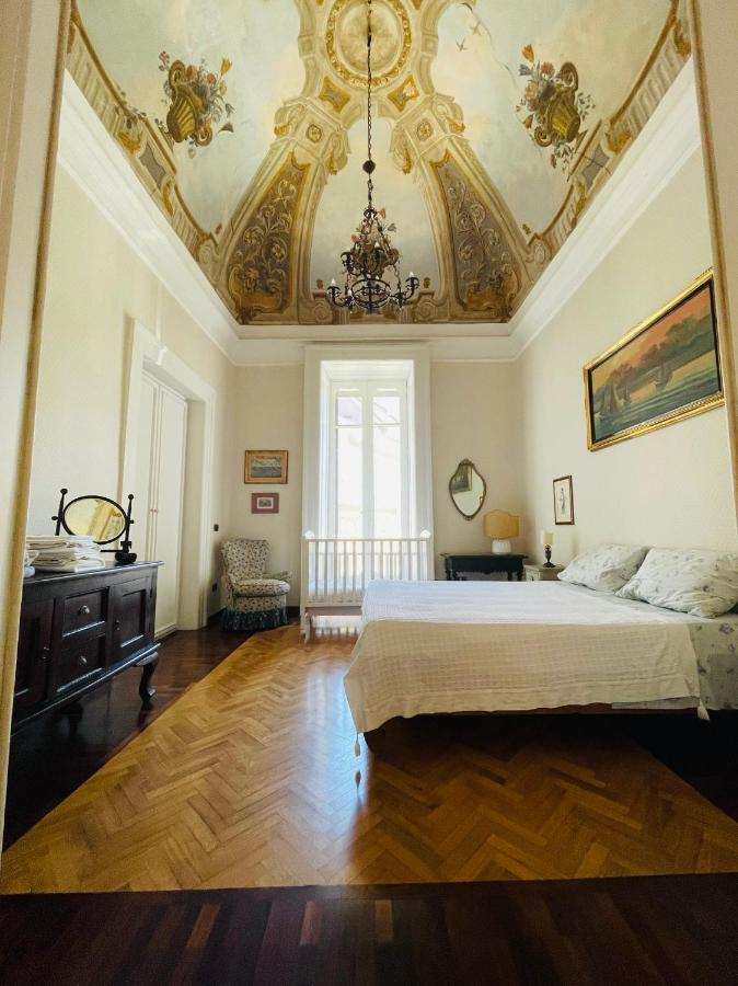 Appartamento Sul Teatro San Carlo Naples Extérieur photo