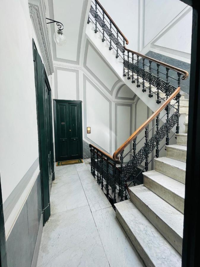 Appartamento Sul Teatro San Carlo Naples Extérieur photo